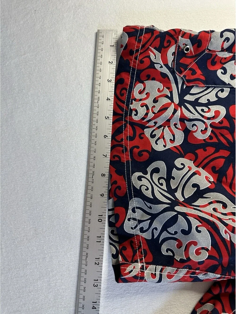 Y2K Sideout Men’s Swimming Trunks size 33, Blue & Red, Hawaii Vibe